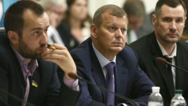 З нардепів Клюєва та Мельничука зняли депутатську недоторканність