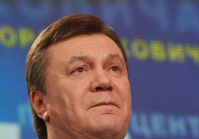 Янукович: Україна зацікавлена в створенні системи колективної євробезпеки