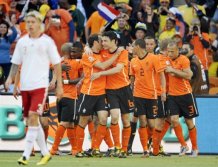 Футбол. Чемпіонат світу-2010. Нідерланди перемогли Данію, Японія скромно виграла в Камеруна