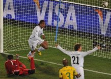 Футбол. Чемпіонат світу-2010. Уругвай здобув переконливу перемогу над збірною ПАР