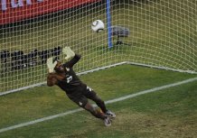 Футбол. Збірна Уругваю у драматичному матчі перемогла Гану у чвертьфіналі чемпіонату світу