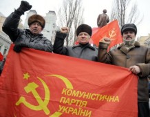 Влада хоче святкувати річницю Великої жовтневої соціалістичної революції
