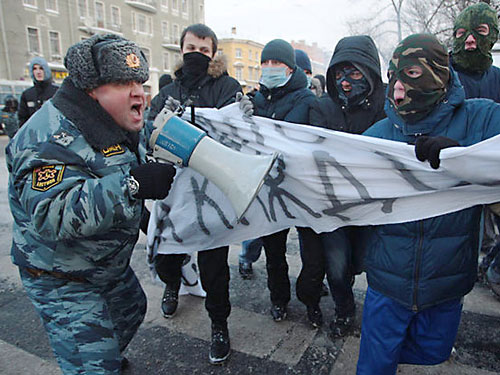 В Росії розпочалися міжетнічні сутички: затримано понад 1300 чоловік. ВІДЕО