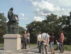 У парку селища Любеч з’являться 10 нових робіт молодих скульпторів