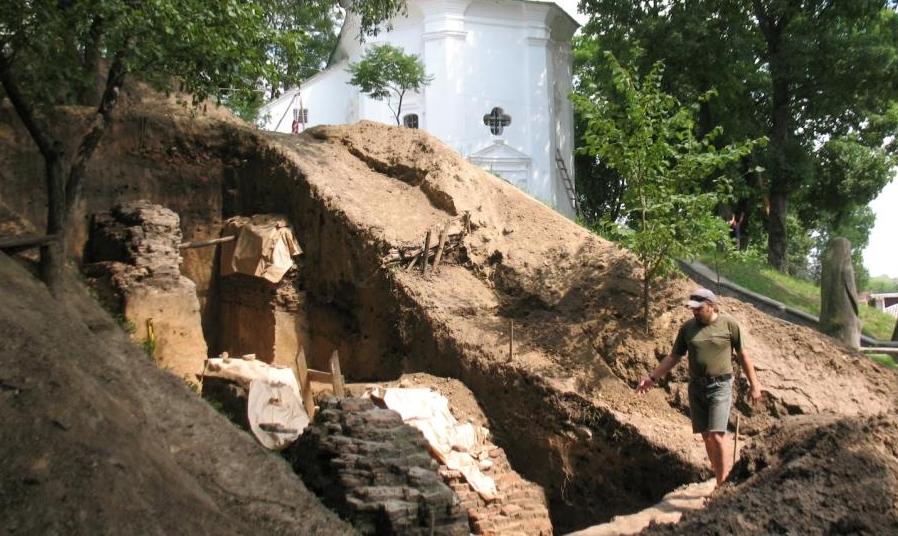 Чернігівські археологи знайшли поховання XIII-XIV століть
