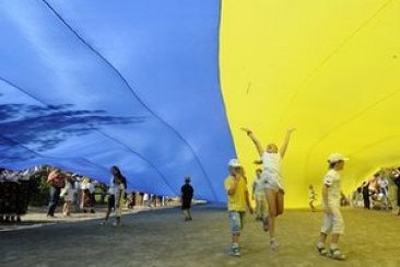 Найбільший в Україні прапор розгорнуть у Чернігові на День Незалежності