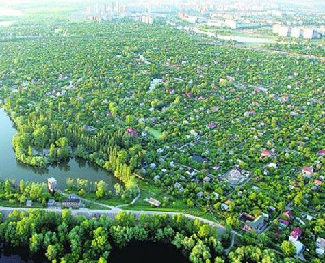 У Києві знесення Русанівських садів відклали