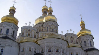 Українці вимагають відкликати законопроект про передачу духовних святинь Росії
