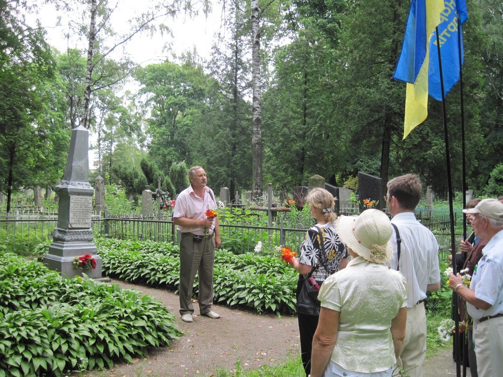 У Чернігові 22 червня вшанували пам’ять жертв тоталітарних режимів. Фото