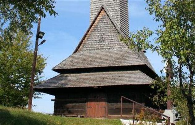 Унікальну 500-літню дерев’яну церкву на Закарпатті планують перетворити на музей. Відео