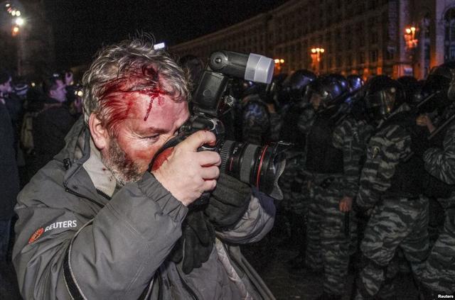 Упізнали командира роти «Беркута», що керував побиттям студентів на Євромайдані. Фото
