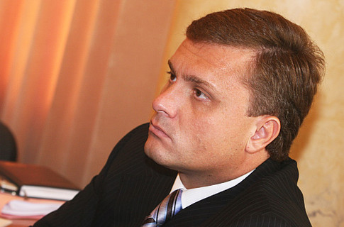 Янукович відхилив прохання Льовочкіна про відставку