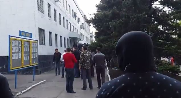 Красноармійськ. Сепаратисти захопили міський відділ міліції (ВІДЕО)