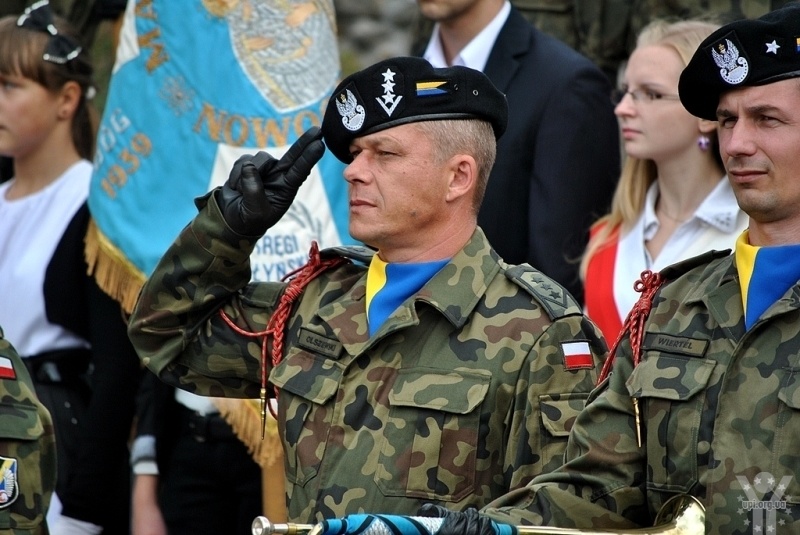 Синьо-жовті хустки у Польському війську (ФОТО)