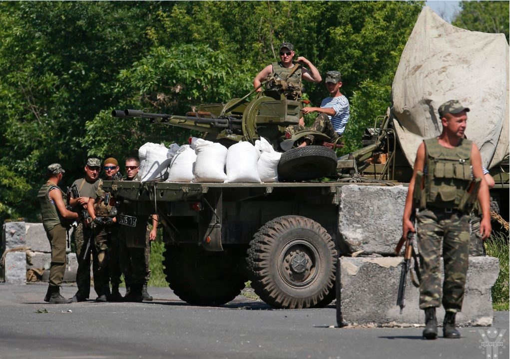 Терористами здійснена спроба штурму військової частини в Артемівську
