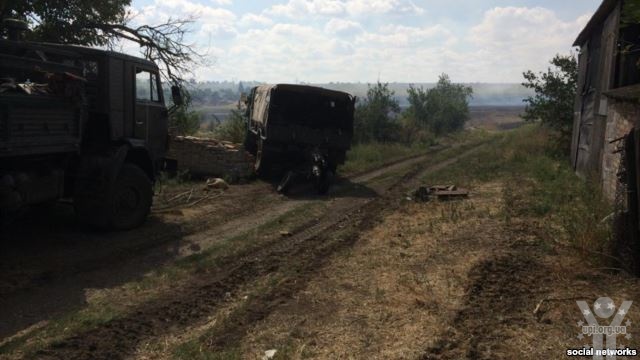 Операція з виведення українських військових з-під Іловайська триває