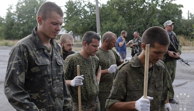 Ще 26 українських військових звільнені з полону в Донецькій області