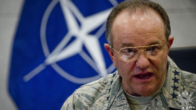 В НАТО підтверджують, що у Східну Україну продовжують вводити бойову техніку