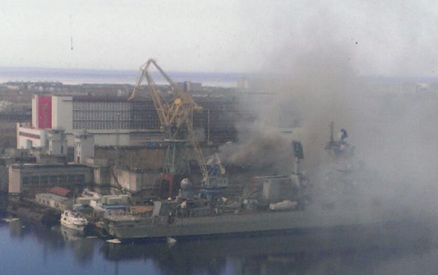 У Росії проходить операція по затопленню док-камери з палаючим атомним підводним човном