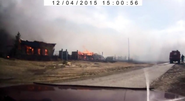 Масштабні пожежі охопили Росію: на півдні Сибіру палає 21 село, 900 будинків знищені