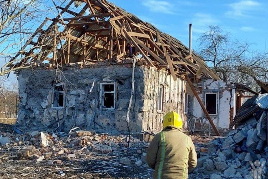 Ворог обстріляв село Киїнка, передмістя Чернігова (ФОТО)