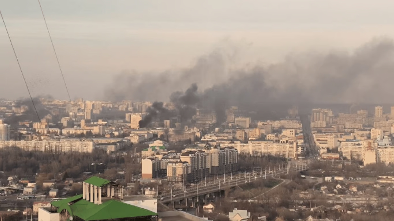 У центрі Бєлгорода лунали вибухи: працювали російське ППО