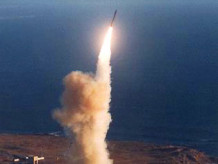 Північна Корея вивела балістичну ракету на старт. Бойові кораблі США у повній готовності