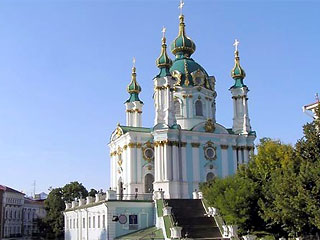 У Києві розпочалися протиаварійні роботи на Андріївській церкві