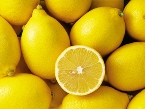В Івано-Франківській області малозабезпеченим роздавали лимони і буряковий салат з хроном