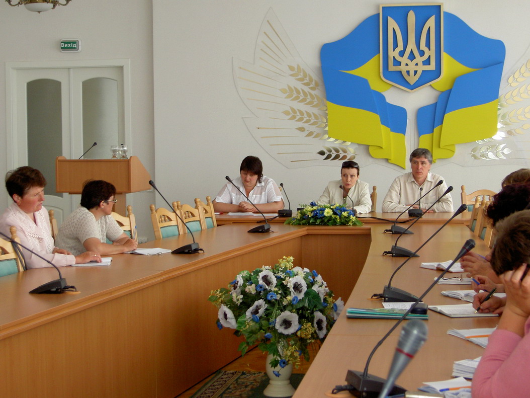 «Круглий стіл»: Конституції України 11 років