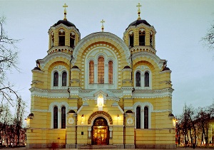 Храми Києва вимагають в Європи захисту від комунальних тарифів Черновецького