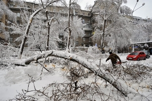 На Чернігівщині під вагою снігу обвалився дах сільської школи