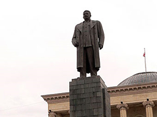 Міністр юстиції Олександр Лавринович виступає проти будівництва пам'ятника Йосипу Сталіну в Запоріжжі