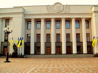 Україно, повстань! Львівська обласна рада 24 квітня проведе сесію під стінами Верховної Ради