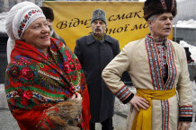 Українська діаспора у Москві обурена намірами влади обмежити їхні права говорити українською мовою і носити національний одяг