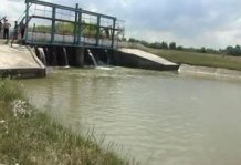 Дунай руйнує водозахисну греблю і вже затоплює автодорогу Одеса-Рені