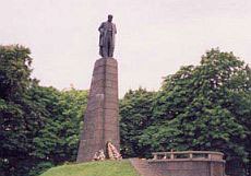 Реставрація чи ревізія Шевченкового меморіалу? Вандалізм треба зупинити!