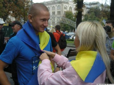 Українська столиця у жовто-синьому