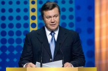 Кадрова політика. Янукович звільнив з посад віце-прем'єр-міністра Сівковича і Слауту