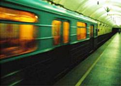 КИЇВ. Дитина впала на колію метро