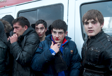 Російські радикали влаштували бійку в центрі Москви. Фото. Відео