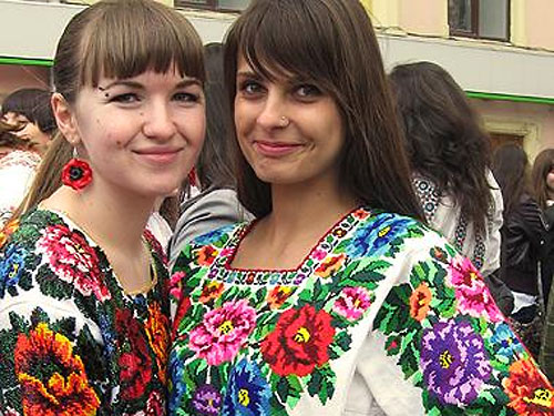 На День вишиванки в Чернівцях побили рекорд України