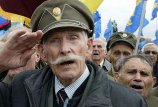 В Одесі відзначили день народження командувача УПА Романа Шухевича.
