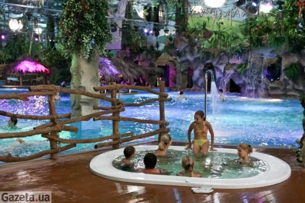 У Києві відкрили найбільший в СНД критий аквапарк Юрського Періоду