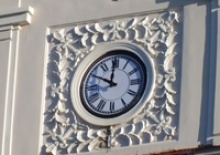 У центрі Чернігова встановили годинник з курантами