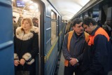 У вагоні порожнього потягу Київського метрополітену через коротке замкнення електропроводів сталося задимлення без послідуючого горіння