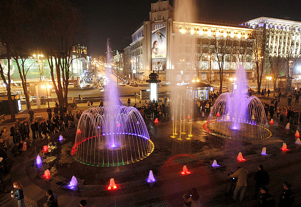 Столиця України відкрила сезон фонтанів. Фото