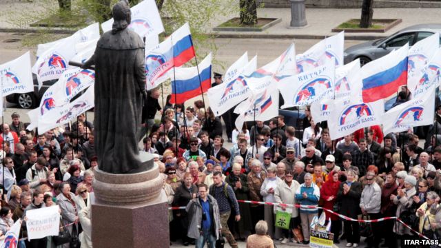 До «загальної мобілізації народу Криму» закликають із Москви