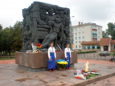 Виїзна нарада у місті Корюківка про хід підготовки будівництва Музейно-меморіального комплексу спаленим селам України
