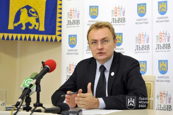 Звернення міського голови Львова щодо ситуації, яка склалась в місті та країні